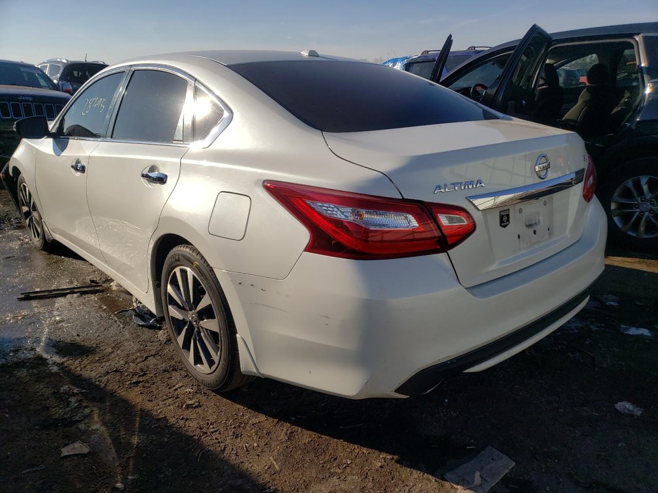 Photo 3 from auction – 2017 NISSAN ALTIMA 2.5 with VIN 1N4AL3AP3HC272230