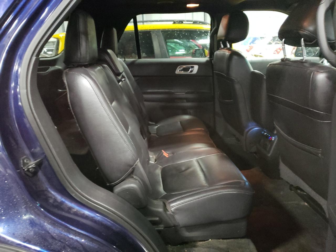 Photo 6 from auction – 2011 FORD EXPLORER L with VIN 1FMHK7F85BGA69002