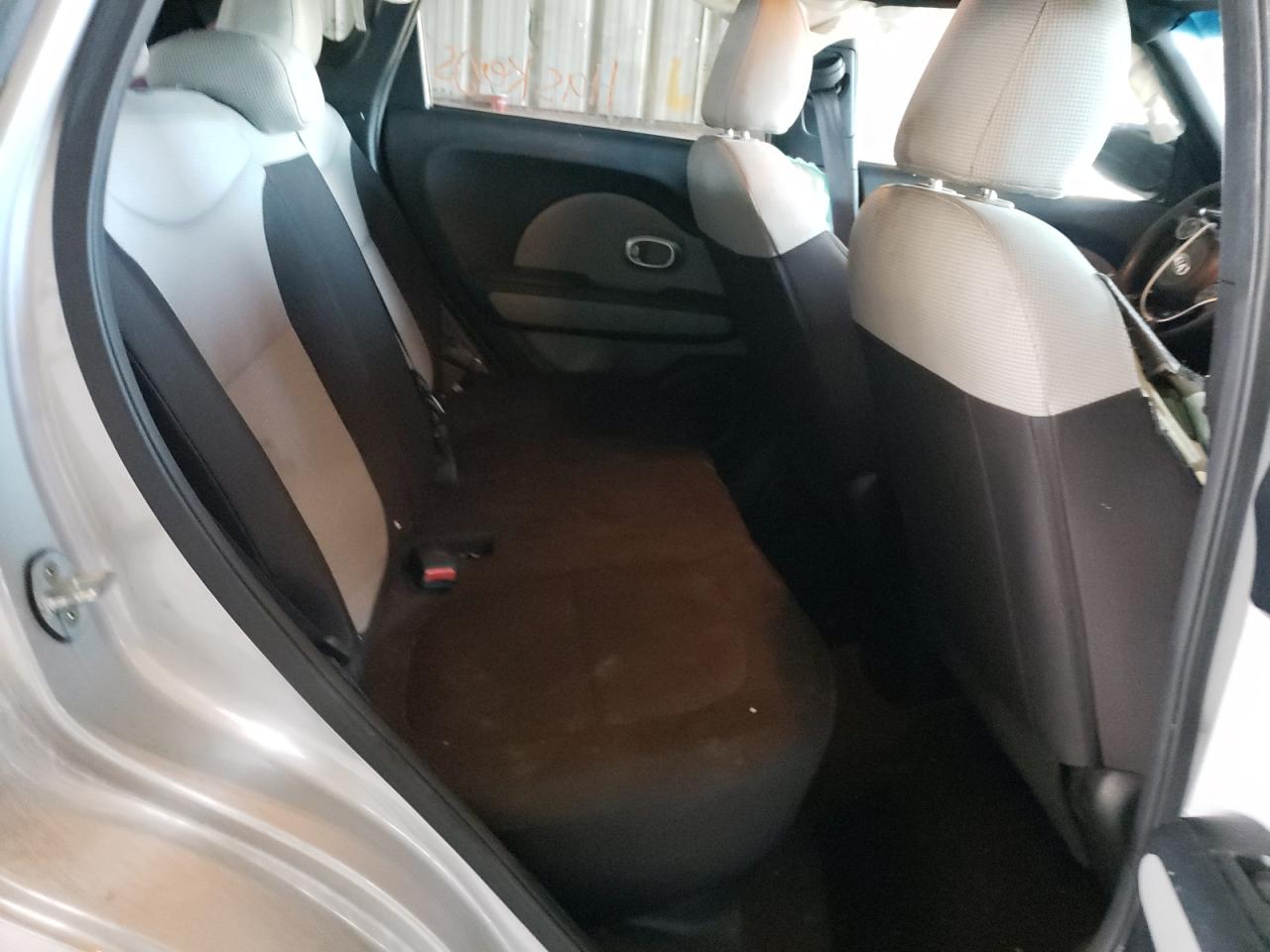 Photo 6 from auction – 2016 KIA SOUL with VIN KNDJN2A26G7837421