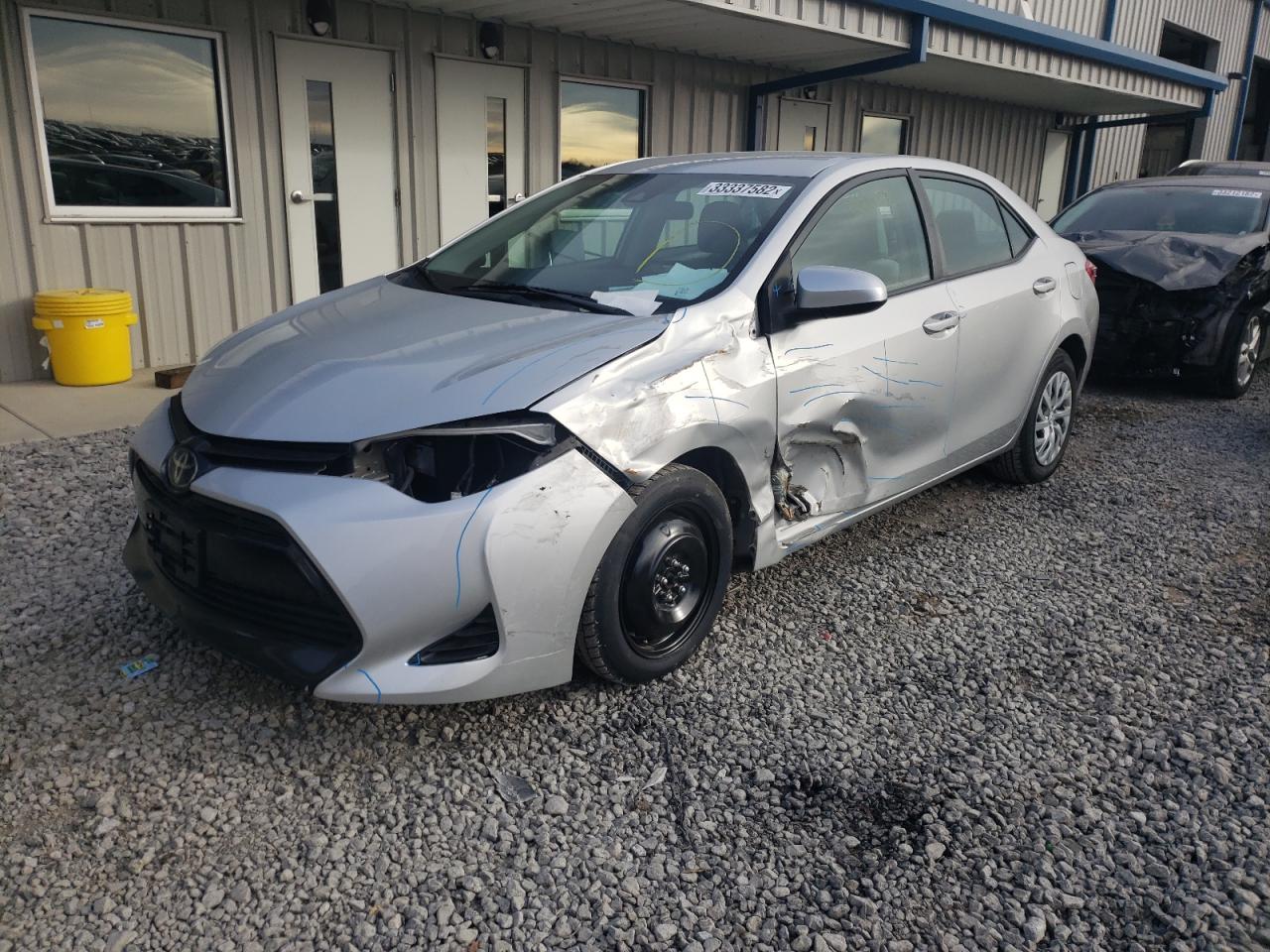 Photo 2 from auction – 2018 TOYOTA COROLLA L with VIN 5YFBURHE1JP847232