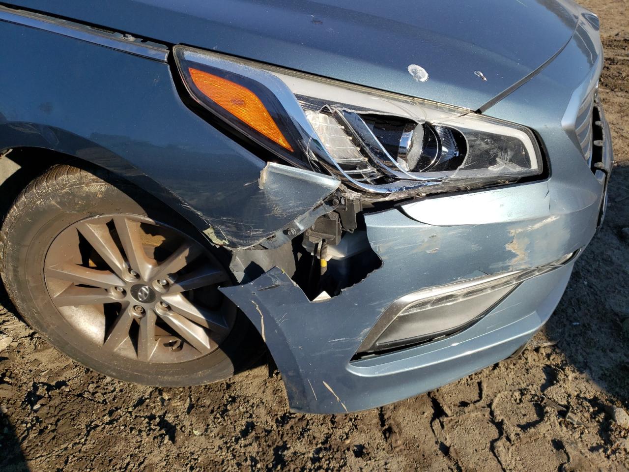 Photo 9 from auction – 2015 HYUNDAI SONATA SE with VIN 5NPE24AF2FH145613