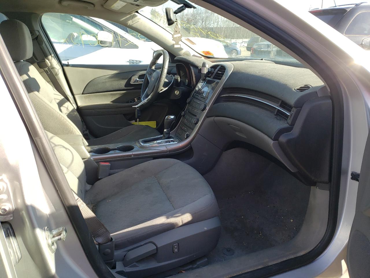 Photo 5 from auction – 2013 CHEVROLET MALIBU LS with VIN 1G11A5SA3DF258352