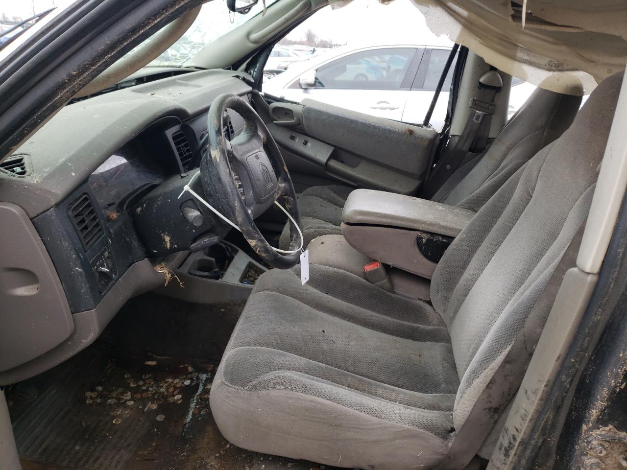 Photo 5 from auction – 2004 DODGE DAKOTA QUA with VIN 1D7HL38N94S763890