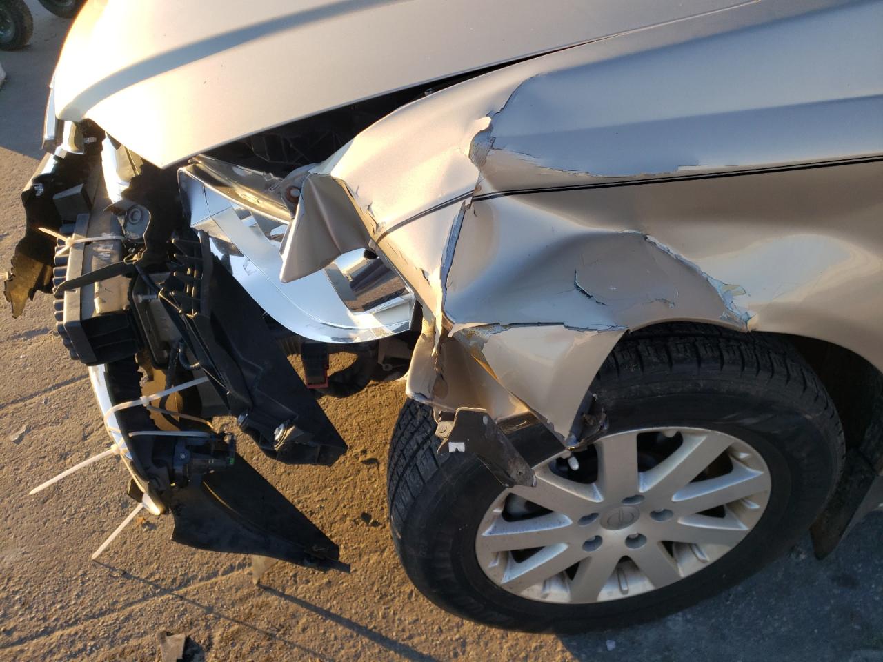 Photo 10 from auction – 2014 CHRYSLER TOWN & COU with VIN 2C4RC1BG0ER192693