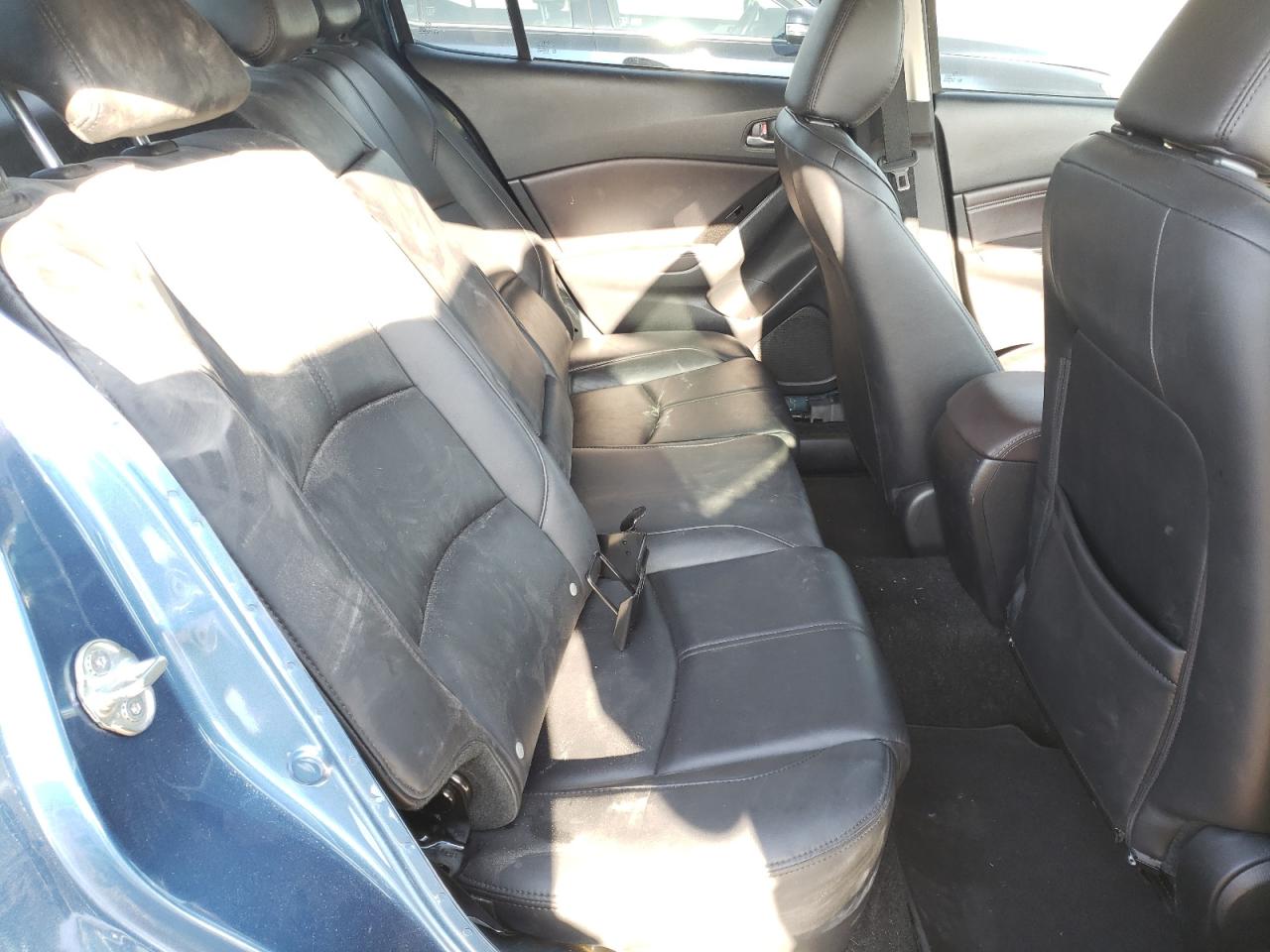 Photo 6 from auction – 2018 MAZDA 3 TOURING with VIN 3MZBN1V36JM214893