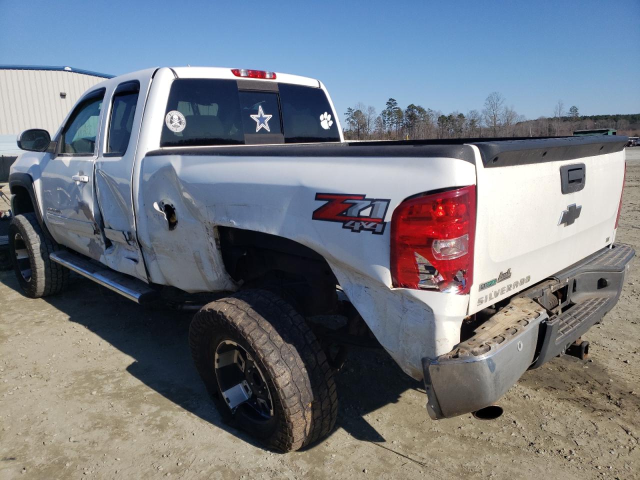 Photo 3 from auction – 2011 CHEVROLET SILVERADO with VIN 1GCRKSE30BZ105166