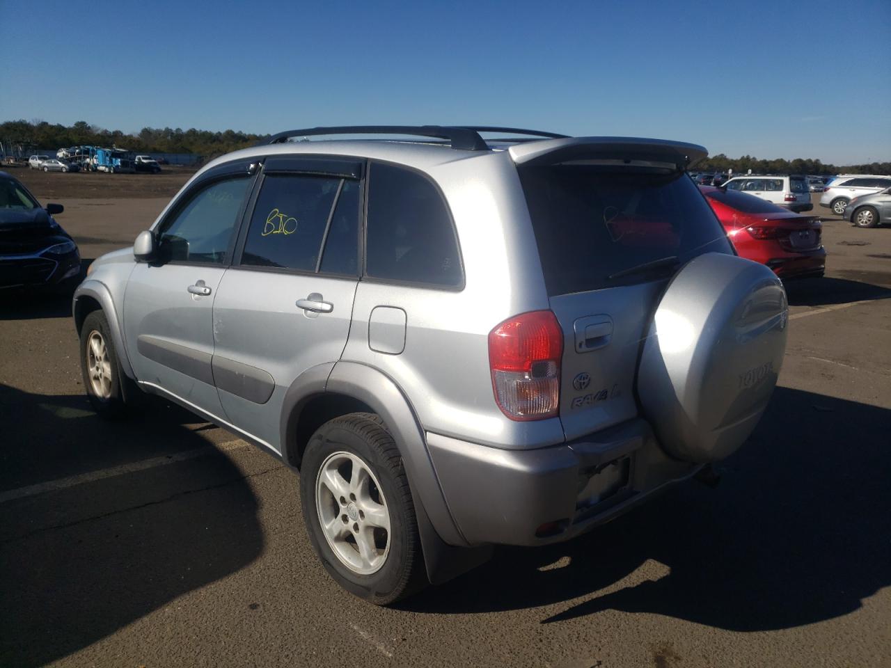 Photo 3 from auction – 2001 TOYOTA RAV4 with VIN JTEHH20V810043257