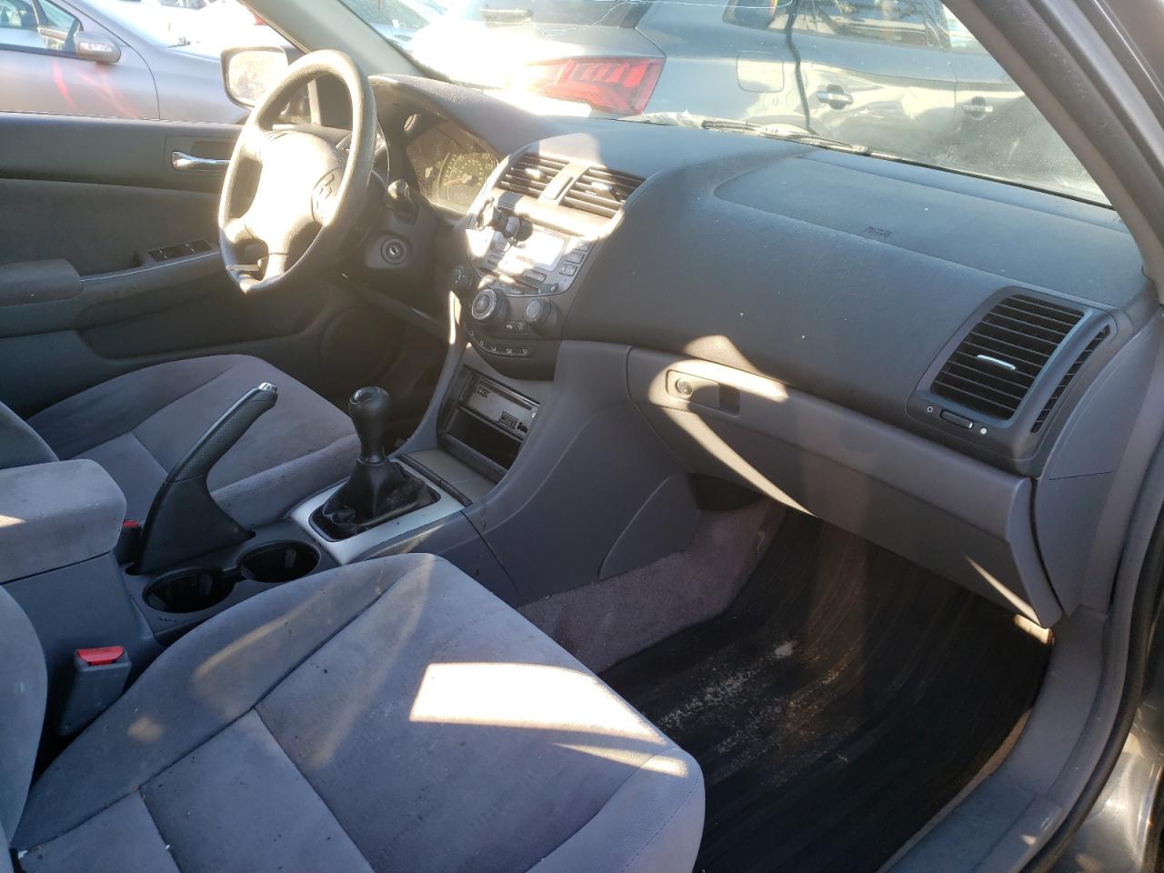 Photo 9 from auction – 2003 HONDA ACCORD EX with VIN JHMCM55643C018465