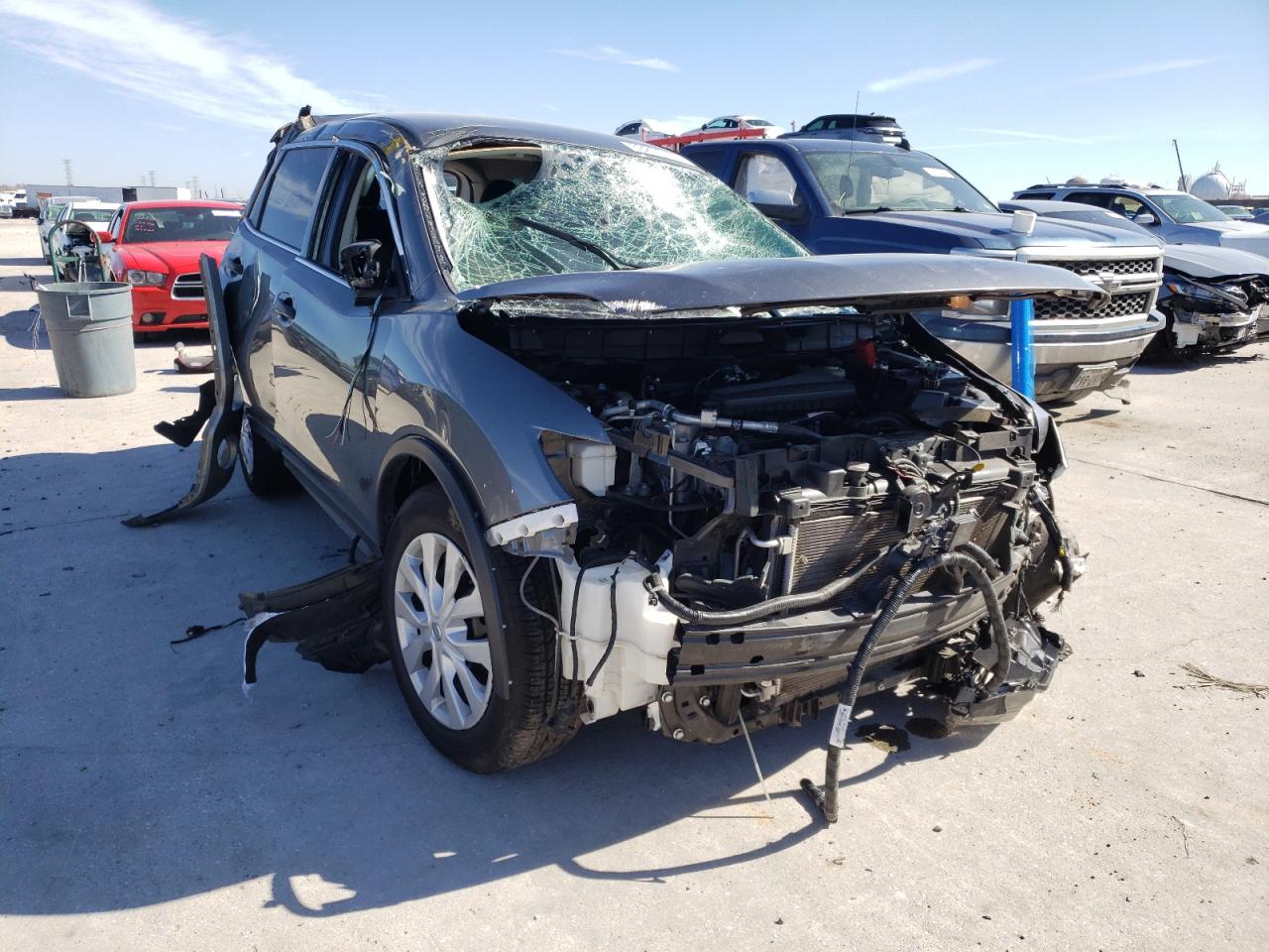 NISSAN ROGUE S 2018 with VIN 5N1AT2MT2JC728779 - Photo from auction