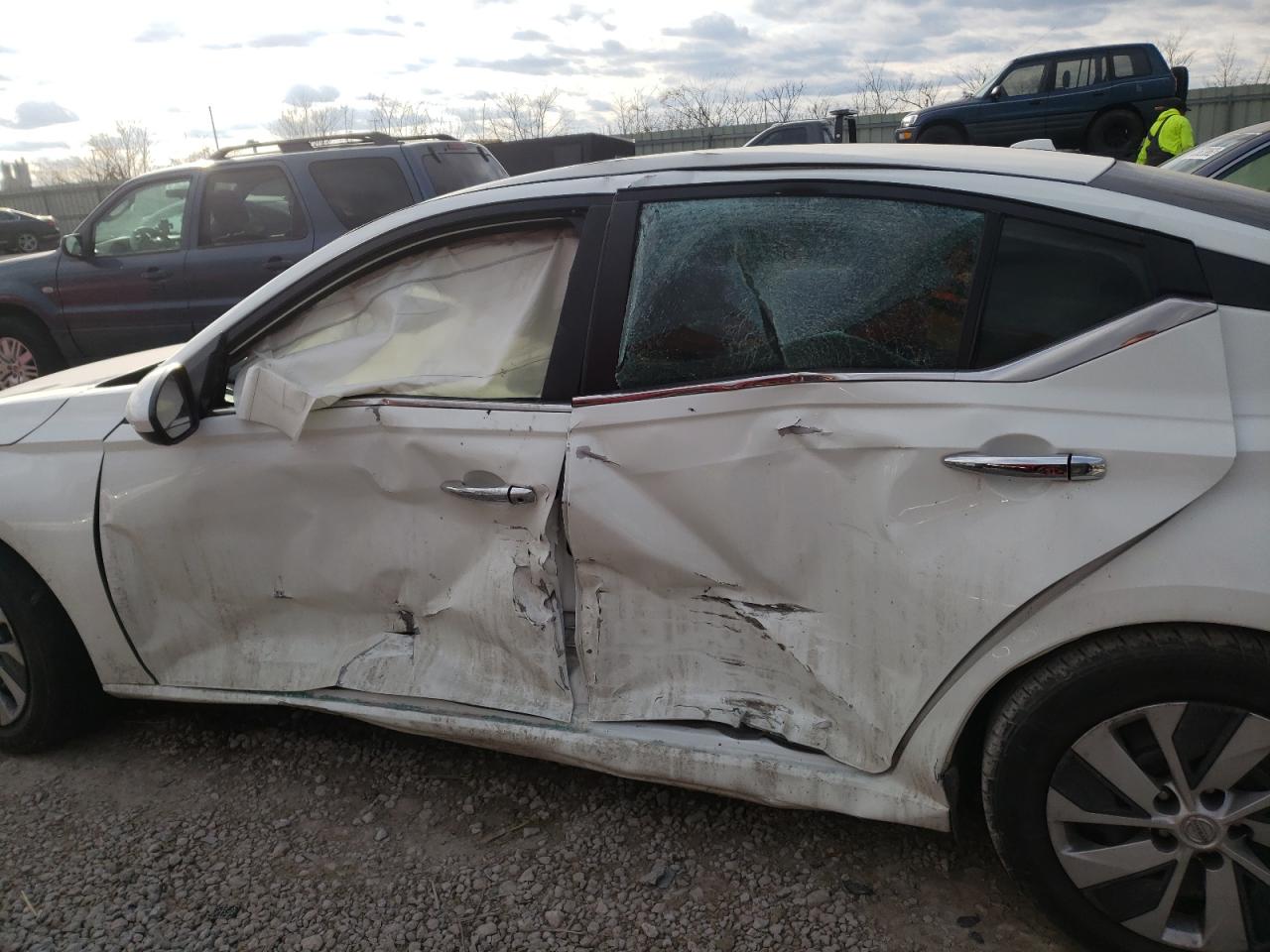 Photo 10 from auction – 2019 NISSAN ALTIMA S with VIN 1N4BL4BV1KC129890