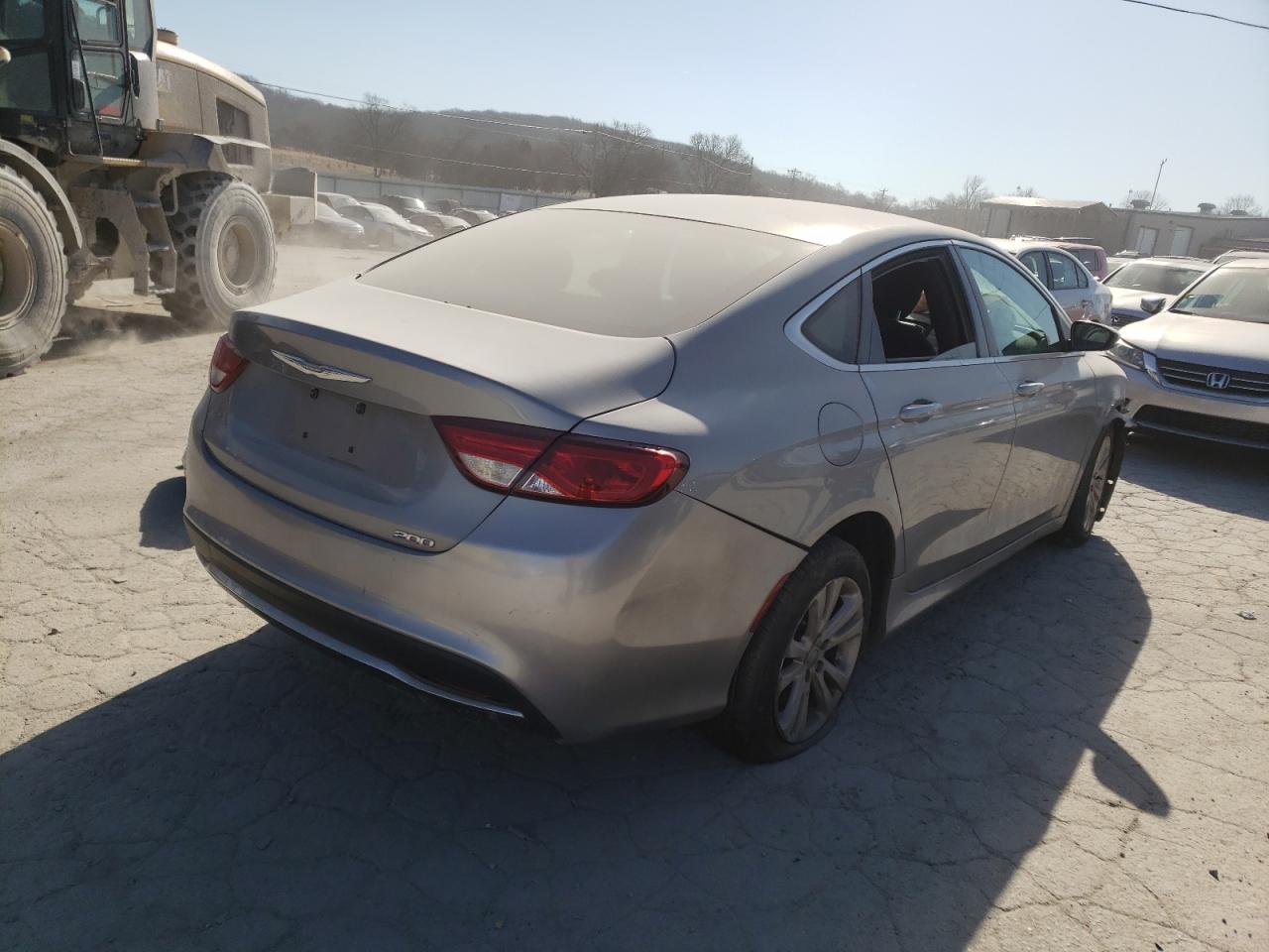 Photo 4 from auction – 2015 CHRYSLER 200 LIMITE with VIN 1C3CCCAB1FN502439