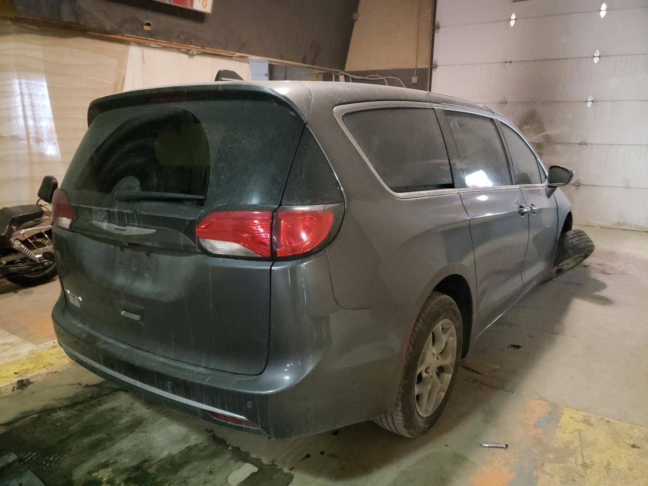 Photo 4 from auction – 2019 CHRYSLER PACIFICA T with VIN 2C4RC1FG2KR733555