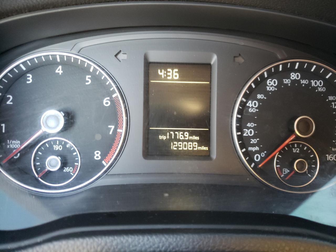 Photo 8 from auction – 2015 VOLKSWAGEN PASSAT S with VIN 1VWAT7A30FC043366