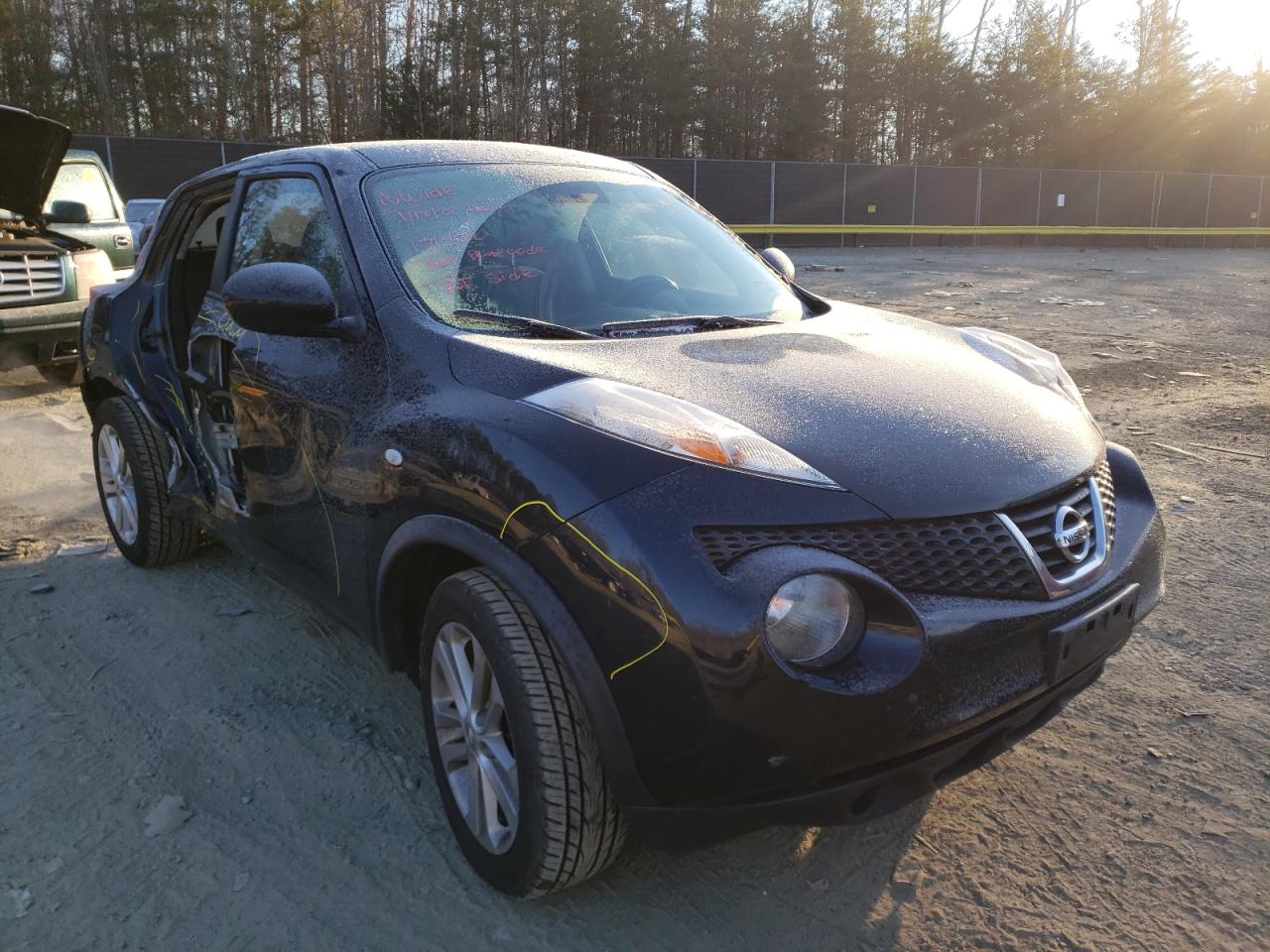 NISSAN JUKE S 2011 with VIN JN8AF5MV7BT009984 - Photo from auction