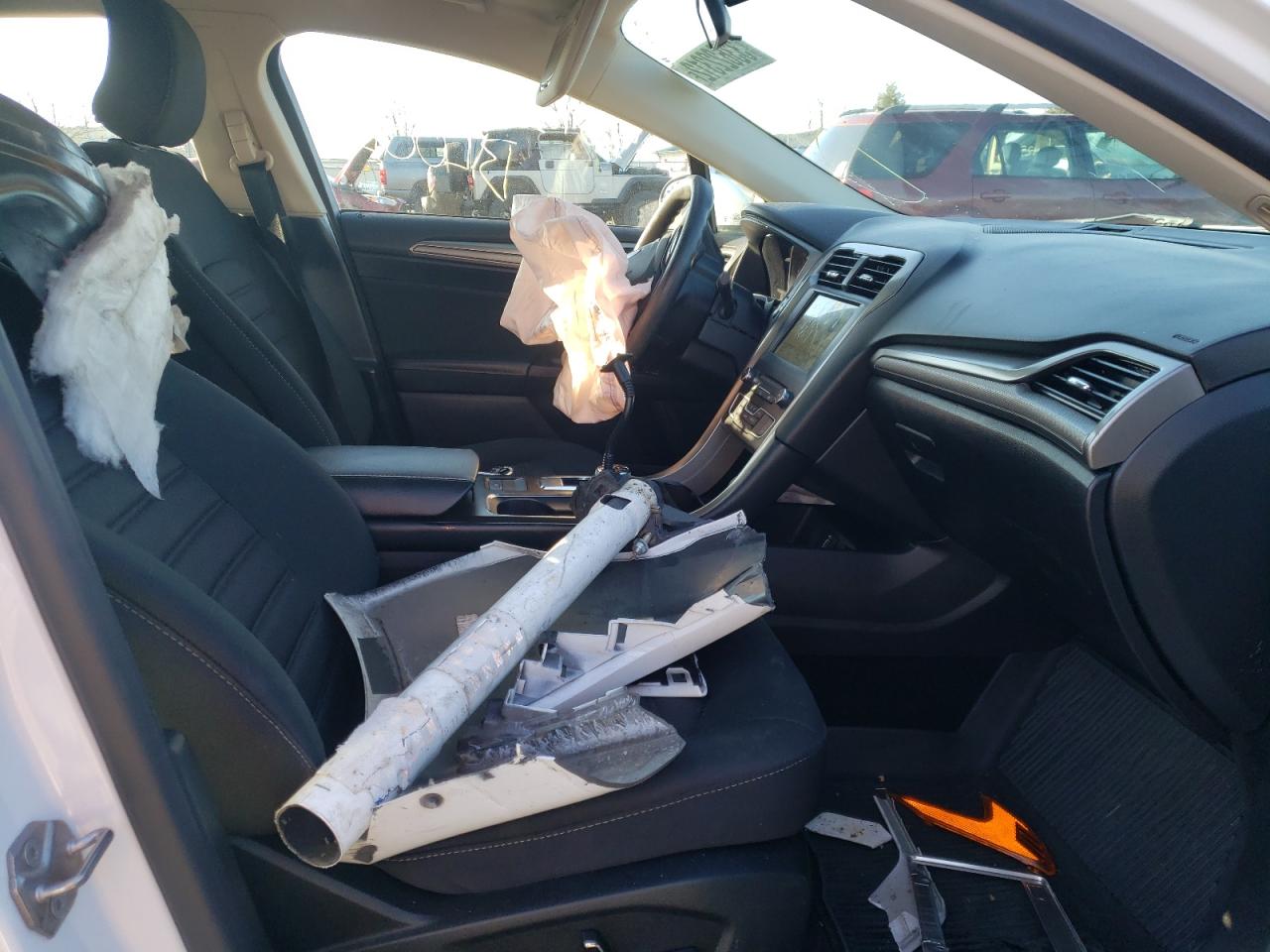 Photo 5 from auction – 2018 FORD FUSION SE with VIN 3FA6P0H70JR123733