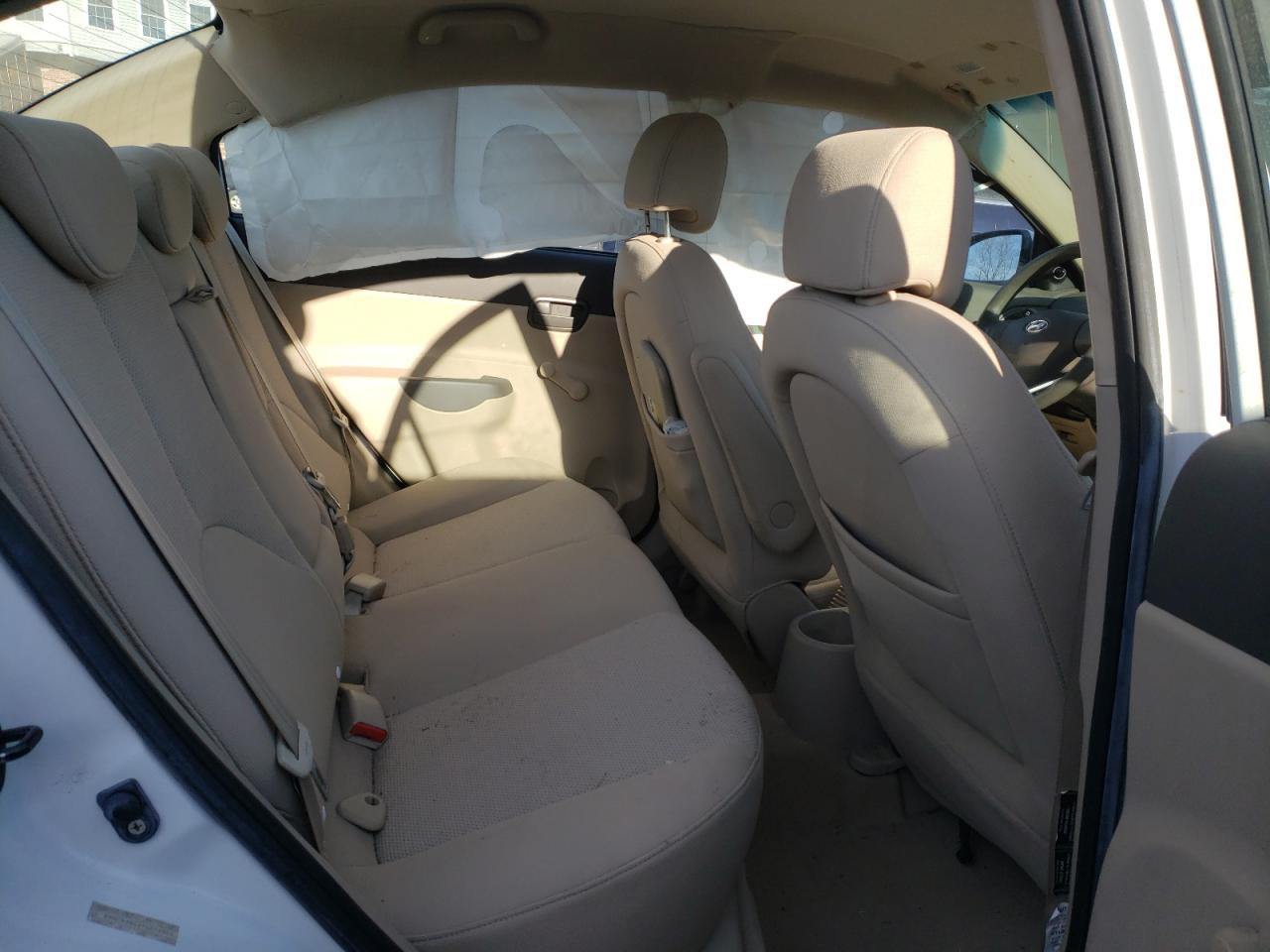 Photo 6 from auction – 2007 HYUNDAI ACCENT GLS with VIN KMHCN46C47U079680