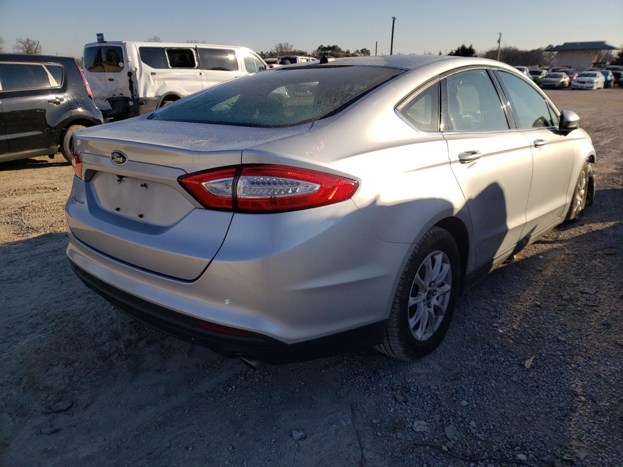 Photo 4 from auction – 2015 FORD FUSION S with VIN 1FA6P0G72F5120165