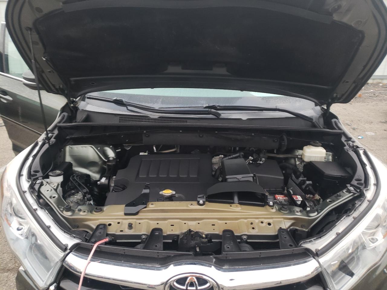 Photo 7 from auction – 2015 TOYOTA HIGHLANDER with VIN 5TDDKRFH1FS147611