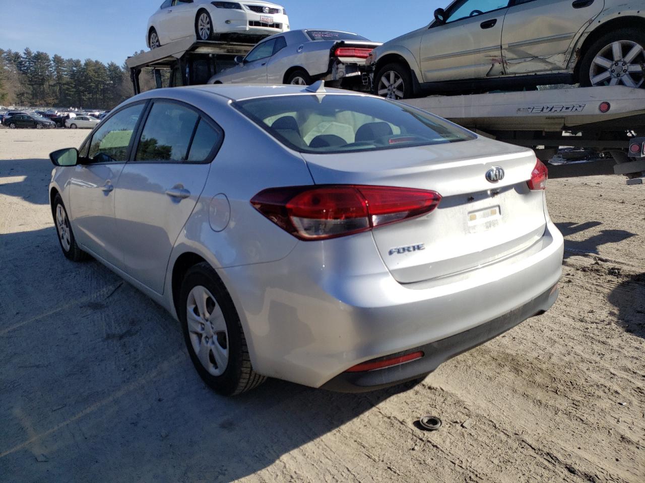 Photo 3 from auction – 2017 KIA FORTE LX with VIN 3KPFK4A71HE030229