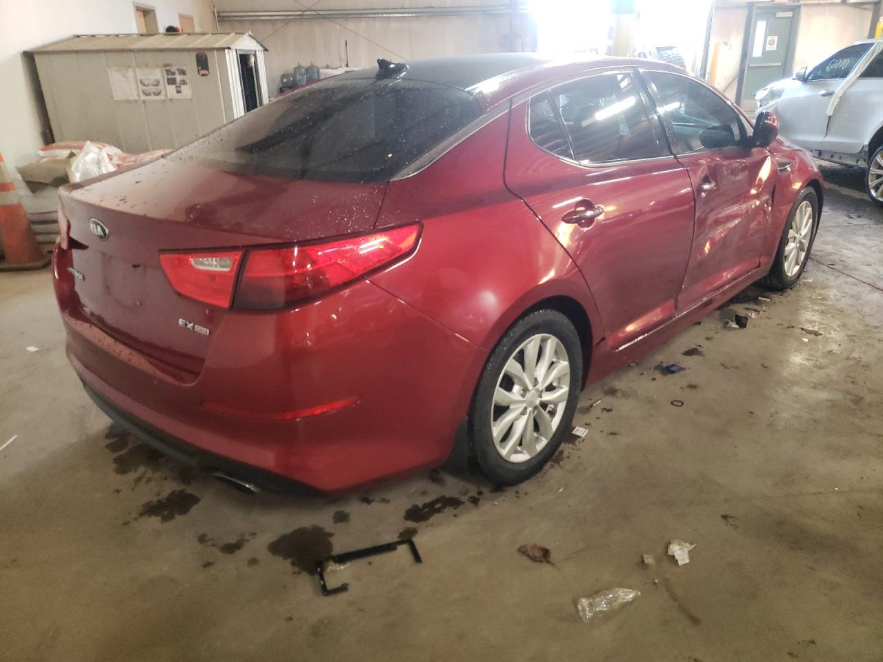 Photo 4 from auction – 2015 KIA OPTIMA EX with VIN 5XXGN4A71FG365166