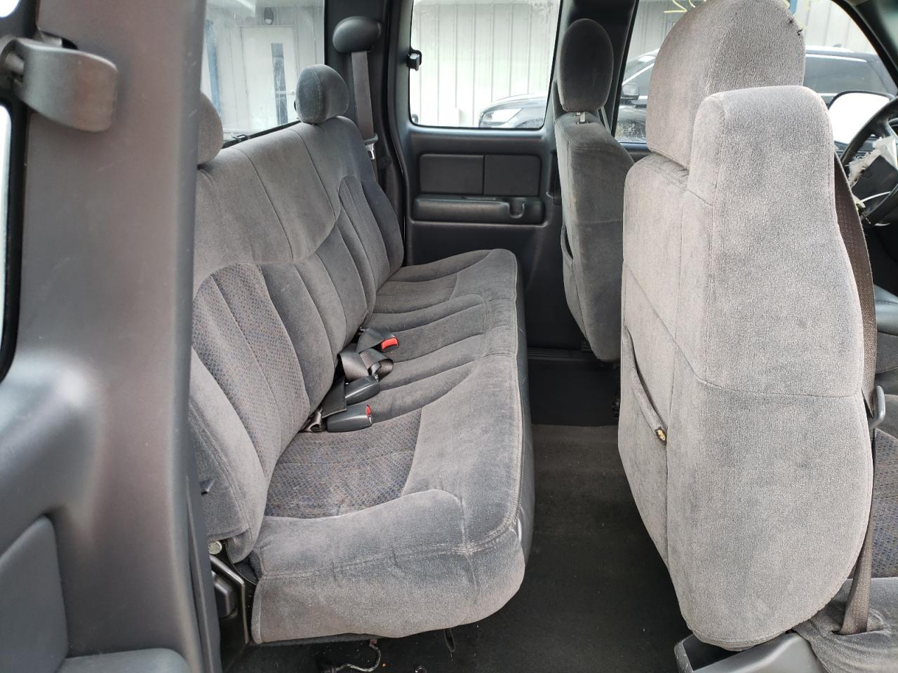 Photo 6 from auction – 2002 CHEVROLET SILVERADO with VIN 2GCEC19T921168016
