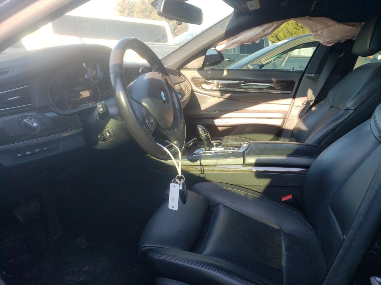 Photo 5 from auction – 2014 BMW 750 LXI with VIN WBAYF8C55ED653508