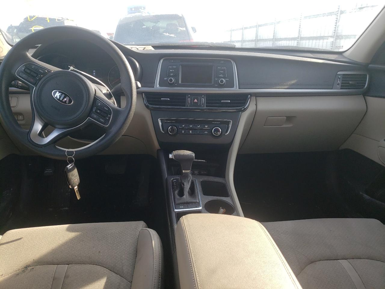 Photo 9 from auction – 2016 KIA OPTIMA LX with VIN 5XXGT4L30GG108839