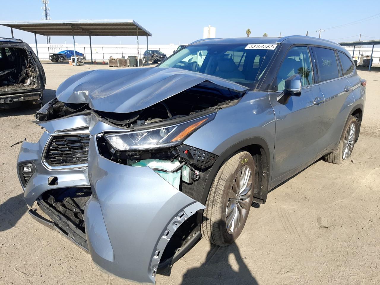 Zdjęcie 2 z aukcji – 2021 TOYOTA HIGHLANDER z VIN 5TDFZRBH1MS137457