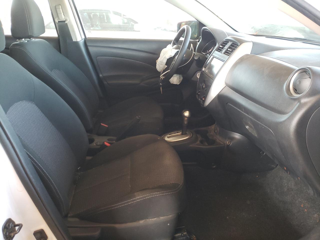 Photo 5 from auction – 2019 NISSAN VERSA S with VIN 3N1CN7AP0KL876899