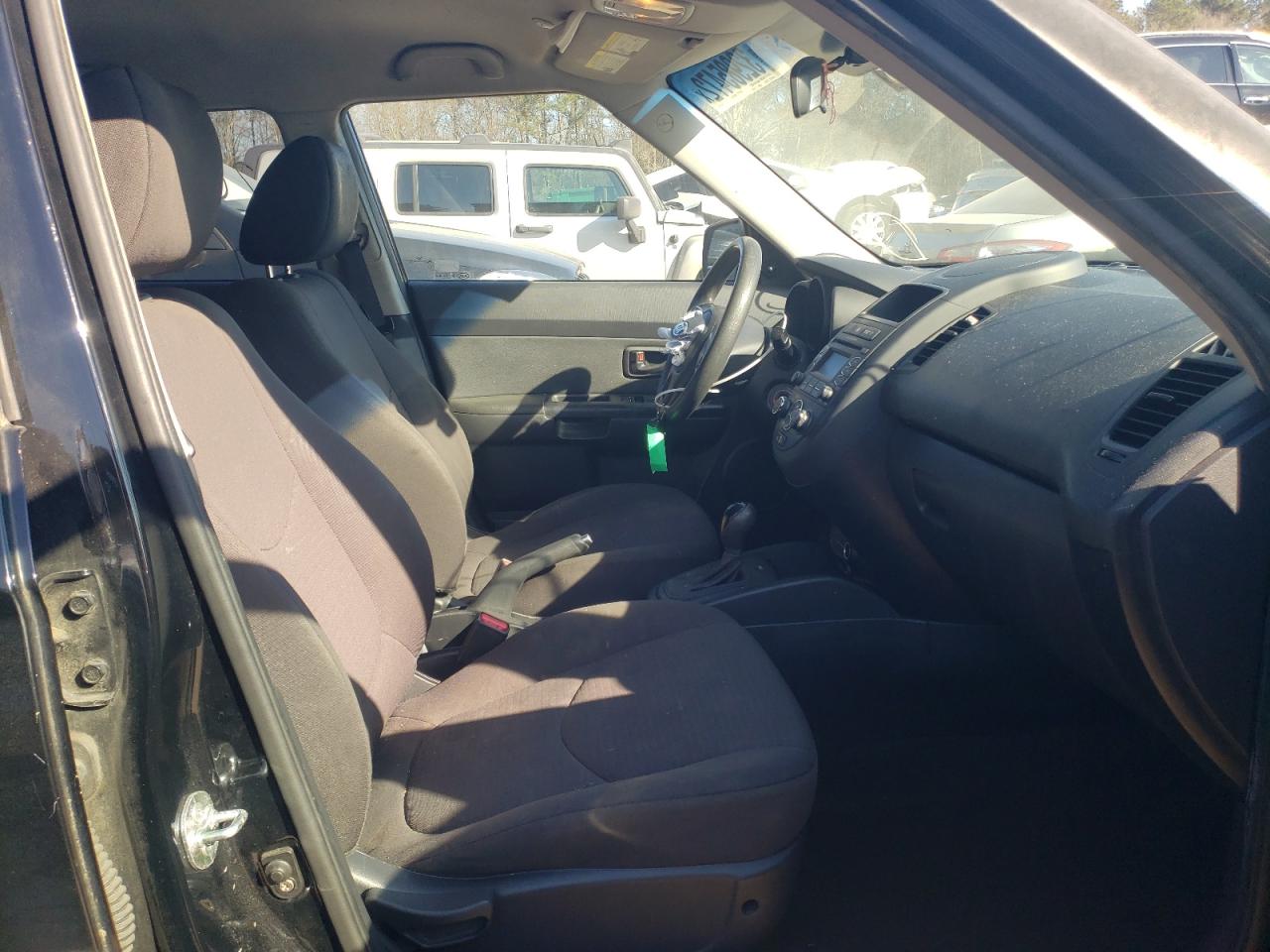 Photo 5 from auction – 2013 KIA SOUL with VIN KNDJT2A55D7591005