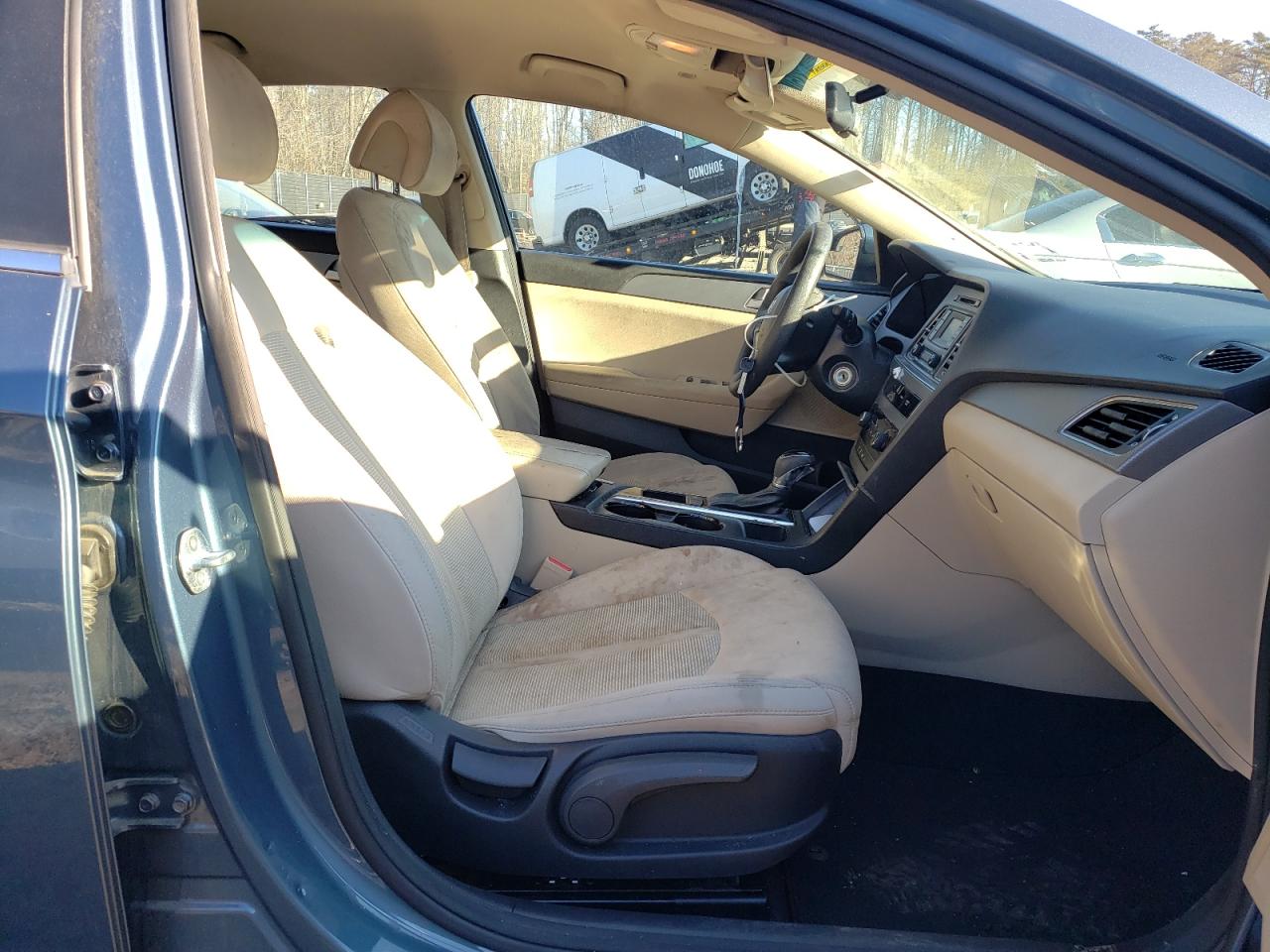 Photo 5 from auction – 2015 HYUNDAI SONATA SE with VIN 5NPE24AF2FH145613