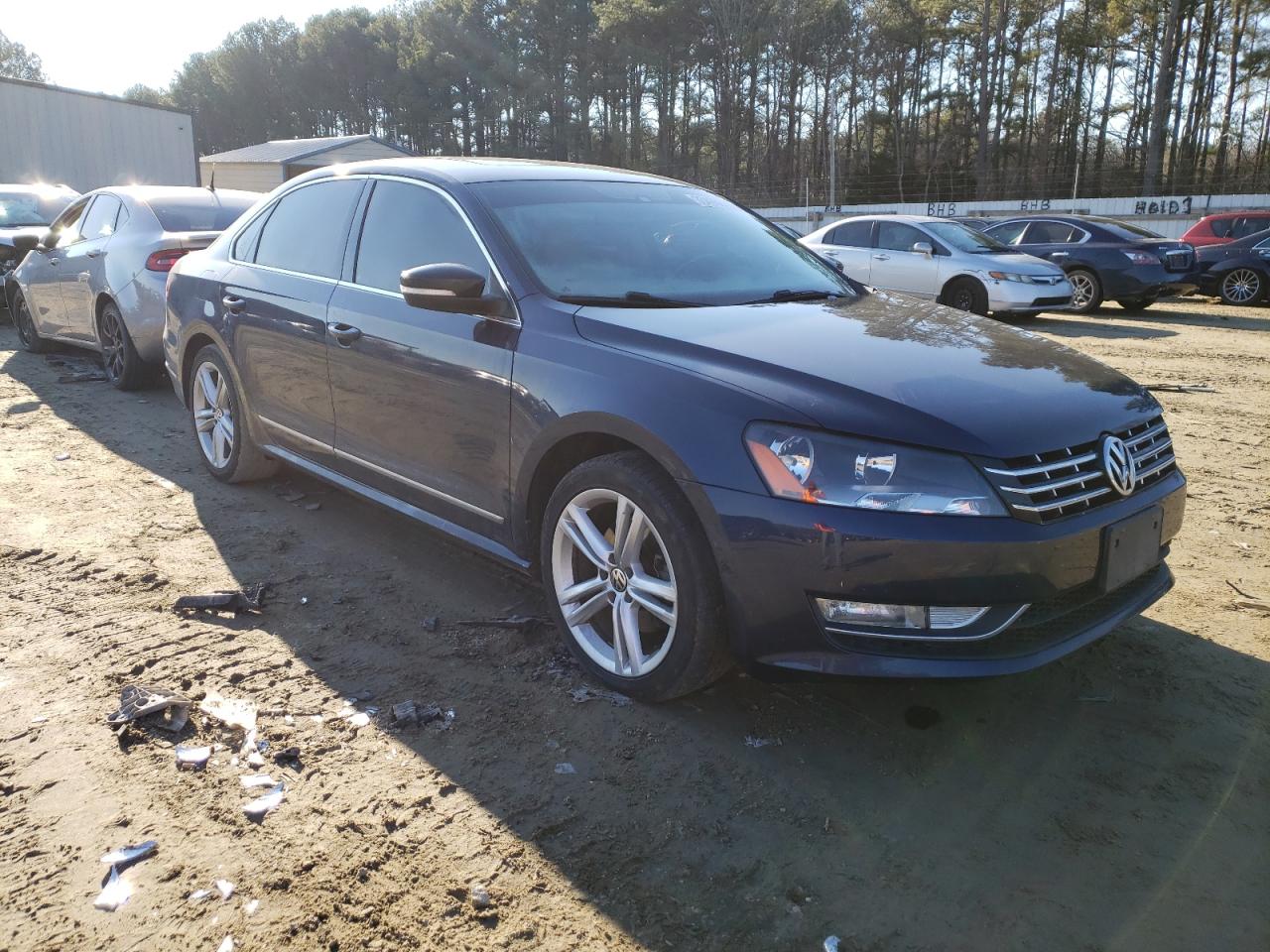 Photo 1 from auction – 2014 VOLKSWAGEN PASSAT SEL with VIN 1VWCN7A3XEC081771