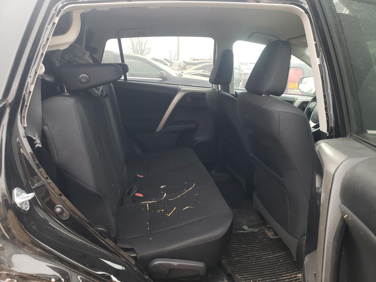 Photo 6 from auction – 2016 TOYOTA RAV4 LE with VIN 2T3BFREVXGW528828