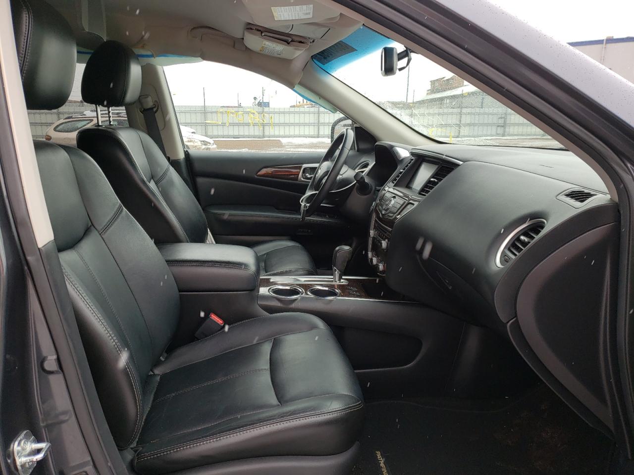 Photo 5 from auction – 2013 NISSAN PATHFINDER with VIN 5N1AR2MNXDC658663