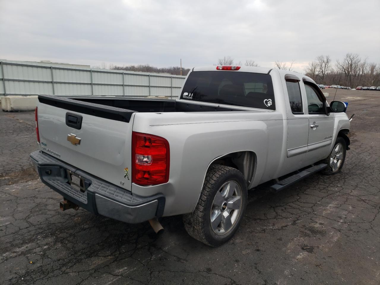 Photo 4 from auction – 2010 CHEVROLET SILVERADO with VIN 1GCSCSE04AZ276019