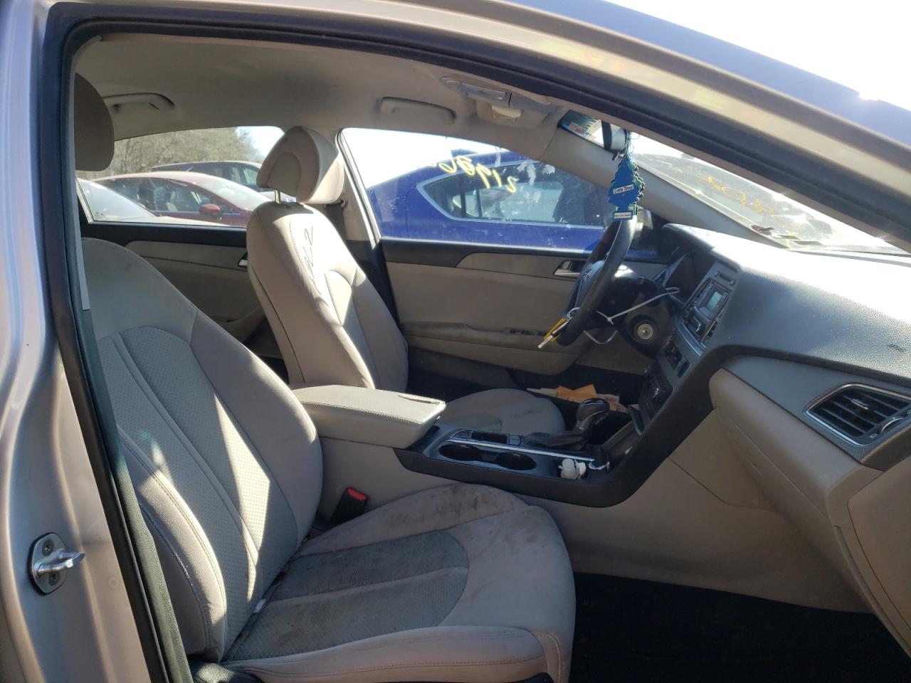 Photo 5 from auction – 2016 HYUNDAI SONATA SE with VIN 5NPE24AF0GH416802