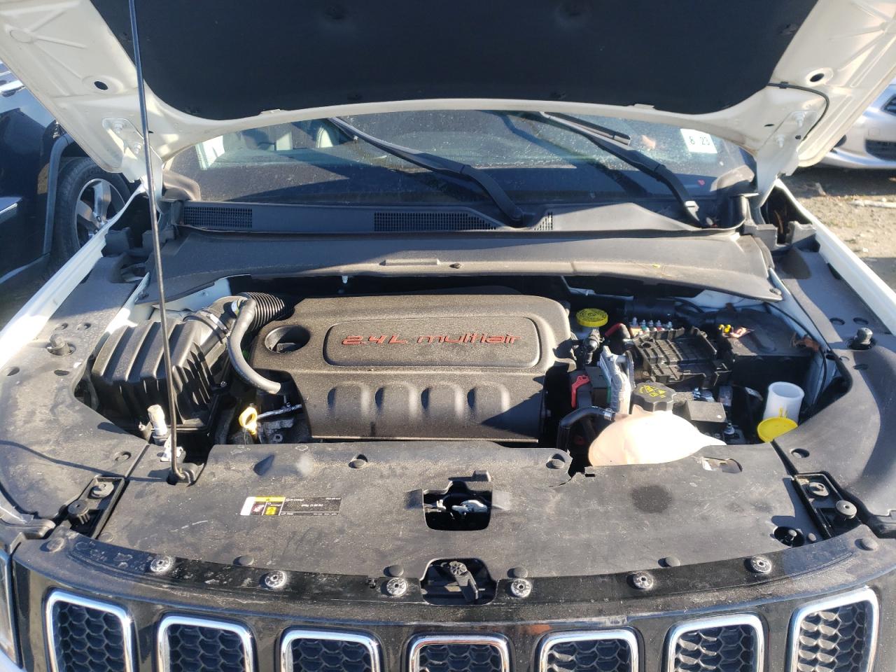 Photo 7 from auction – 2018 JEEP COMPASS LA with VIN 3C4NJDBB1JT403224