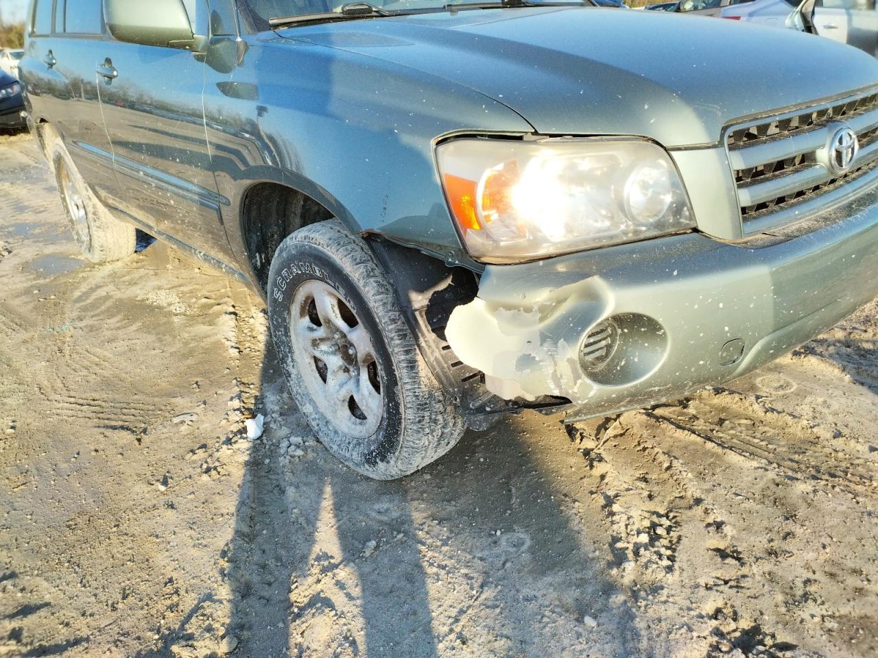 Photo 9 from auction – 2004 TOYOTA HIGHLANDER with VIN JTEDD21A540090286