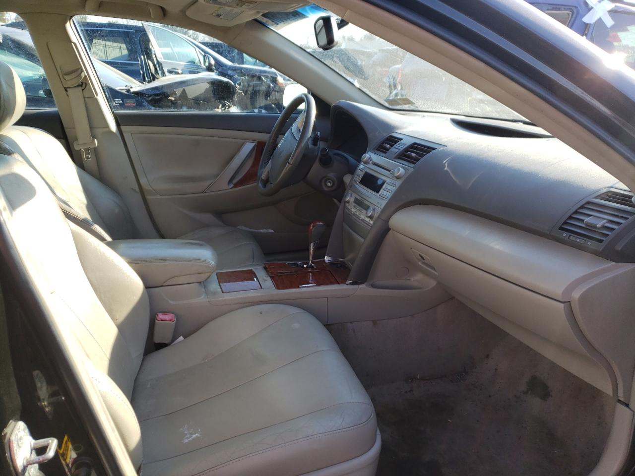 Zdjęcie 5 z aukcji – 2011 TOYOTA CAMRY BASE z VIN 4T1BF3EK8BU195100