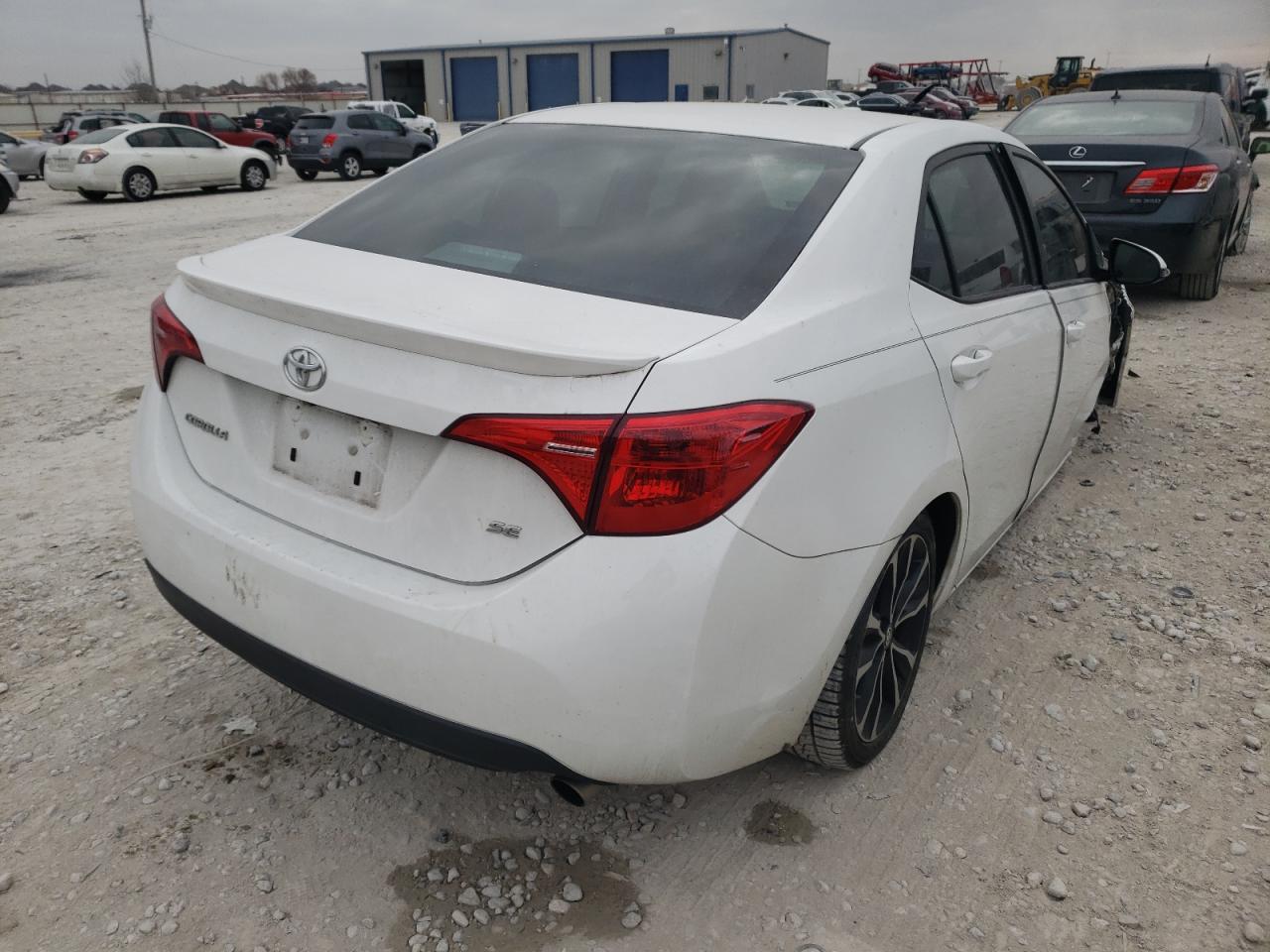 Photo 4 from auction – 2018 TOYOTA COROLLA L with VIN 5YFBURHE6JP741858