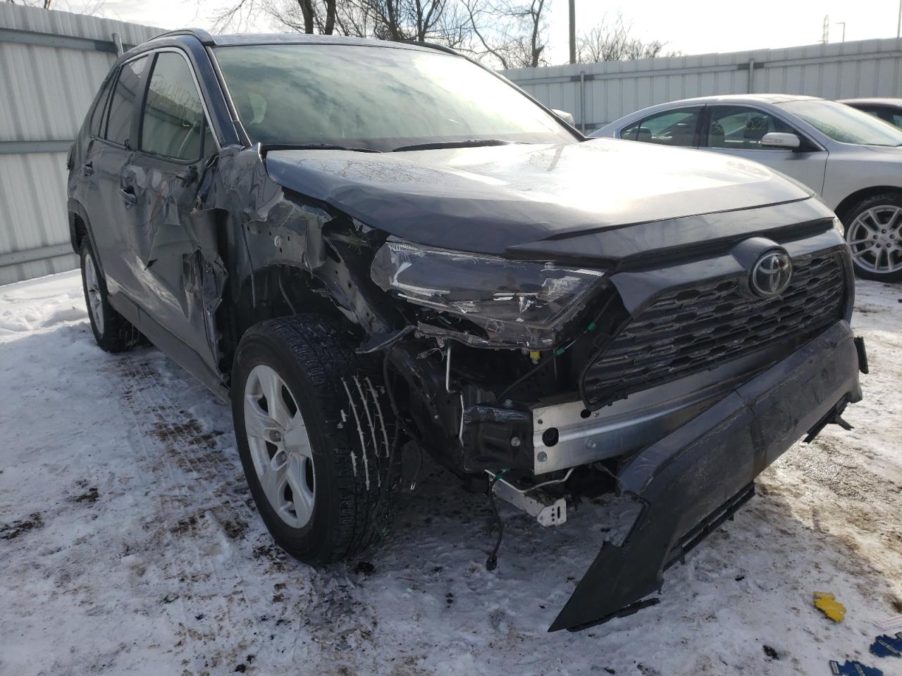 صورة رقم 1 من المزاد - 2020 TOYOTA RAV4 XLE مع VIN JTMP1RFVXLD060996