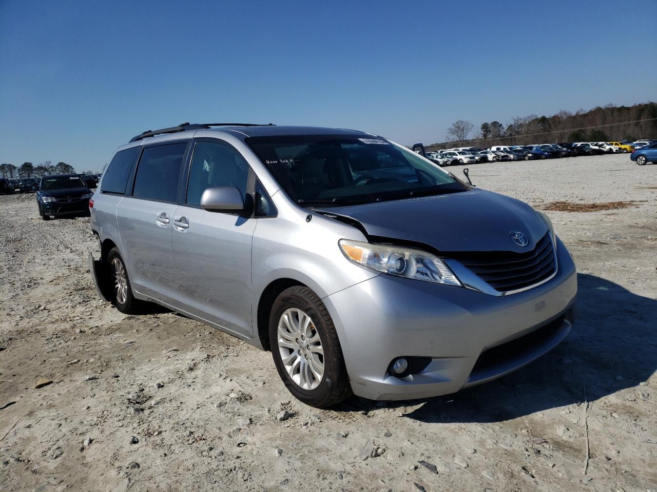 TOYOTA SIENNA XLE 2013 with VIN 5TDYK3DC7DS367337 - Photo from auction