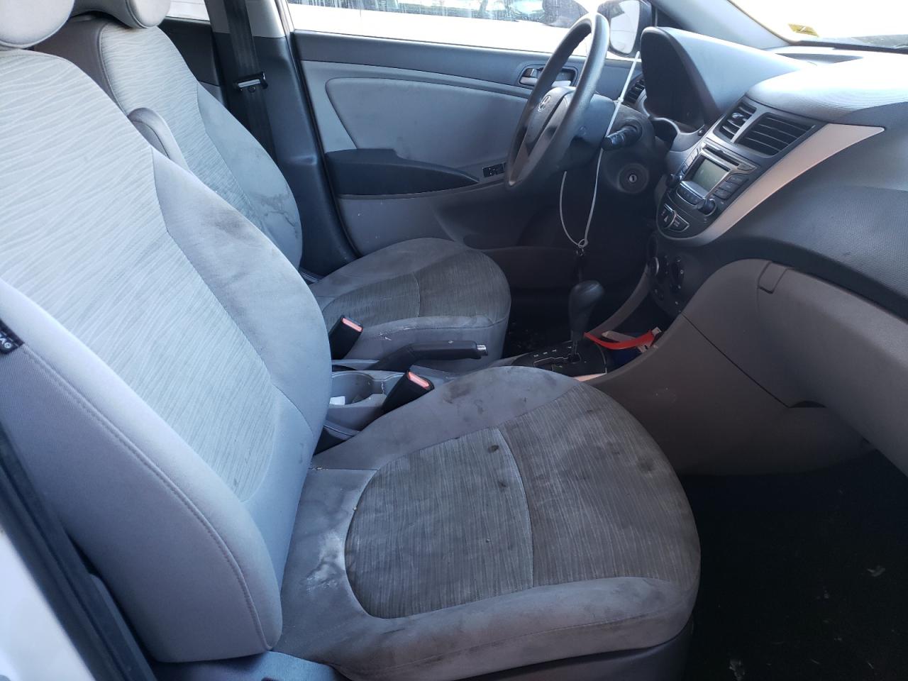 Photo 5 from auction – 2017 HYUNDAI ACCENT SE with VIN KMHCT4AE8HU193407
