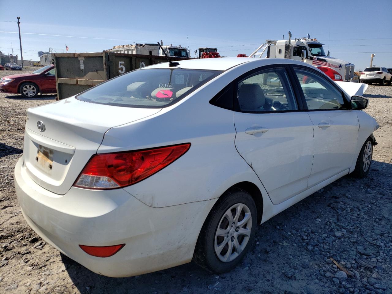 Photo 4 from auction – 2014 HYUNDAI ACCENT GLS with VIN KMHCT4AE1EU636413