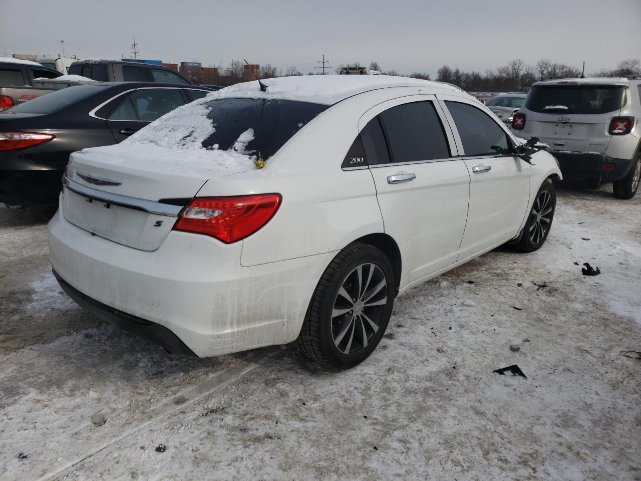 Photo 4 from auction – 2012 CHRYSLER 200 TOURIN with VIN 1C3CCBBG2CN258378