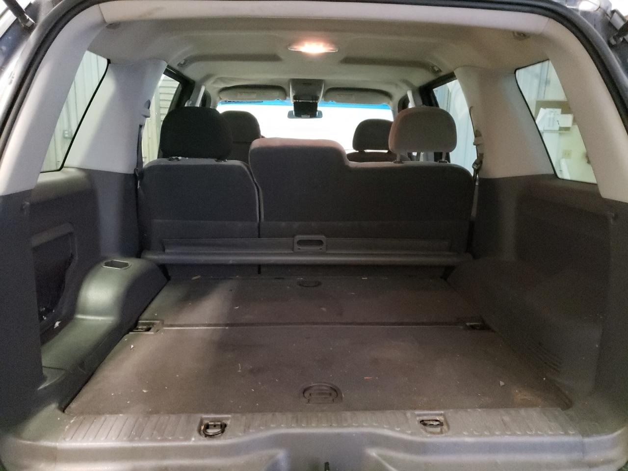 Photo 9 from auction – 2005 FORD EXPLORER X with VIN 1FMZU63K45ZA42407