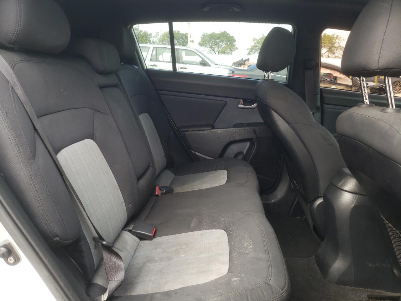 Photo 6 from auction – 2011 KIA SPORTAGE E with VIN KNDPC3A21B7028407