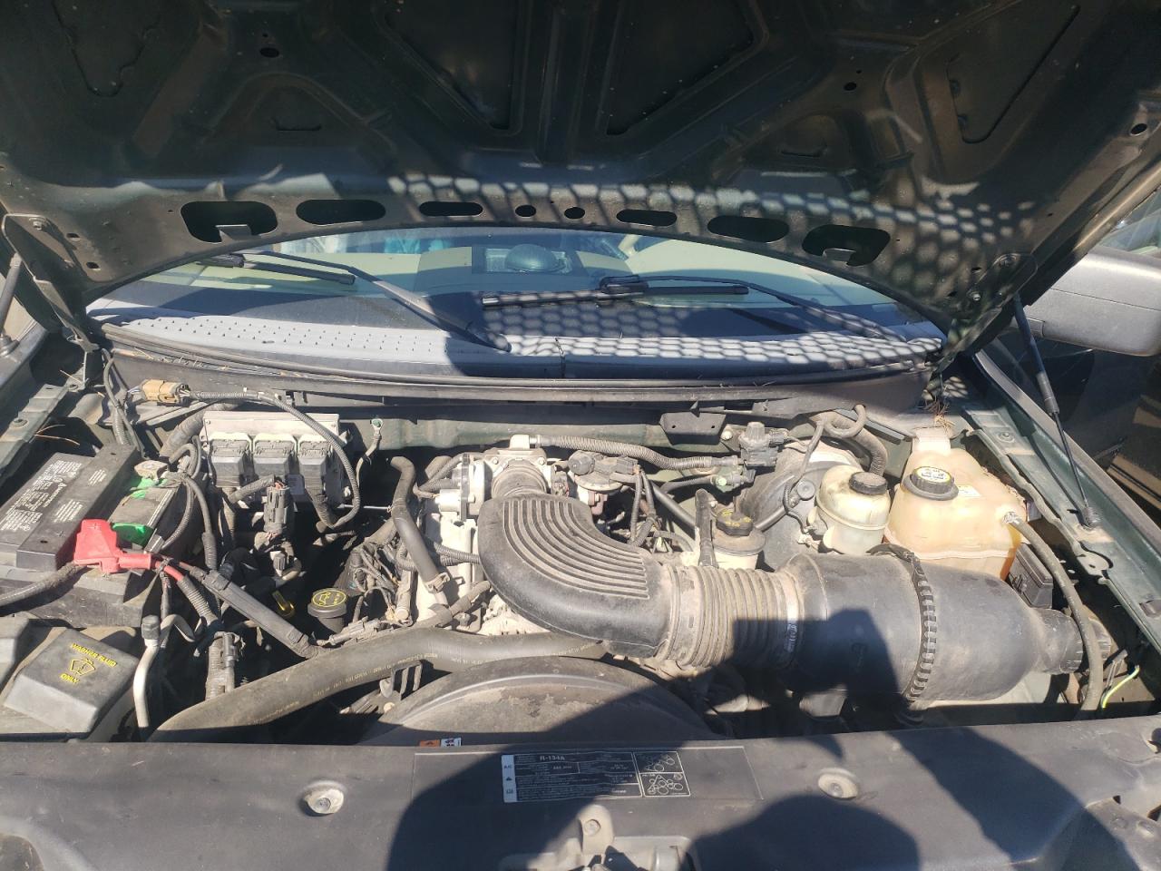 Photo 7 from auction – 2005 FORD F150 with VIN 1FTRX12W45FB09575
