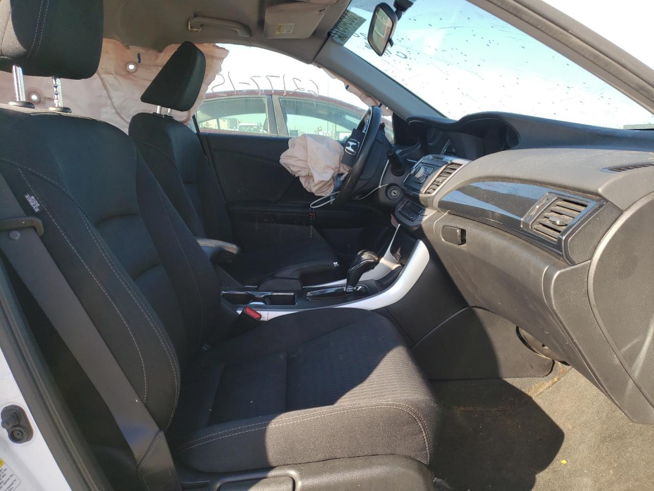 Photo 5 from auction – 2015 HONDA ACCORD SPO with VIN 1HGCR2F53FA223073