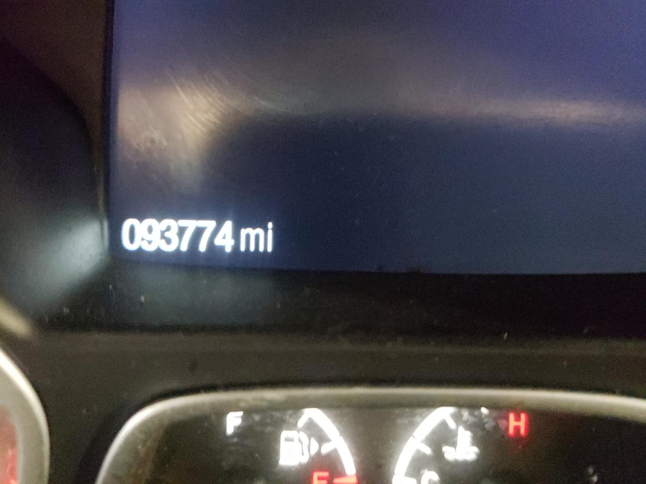 Photo 8 from auction – 2018 FORD ESCAPE SE with VIN 1FMCU0GD5JUA11382